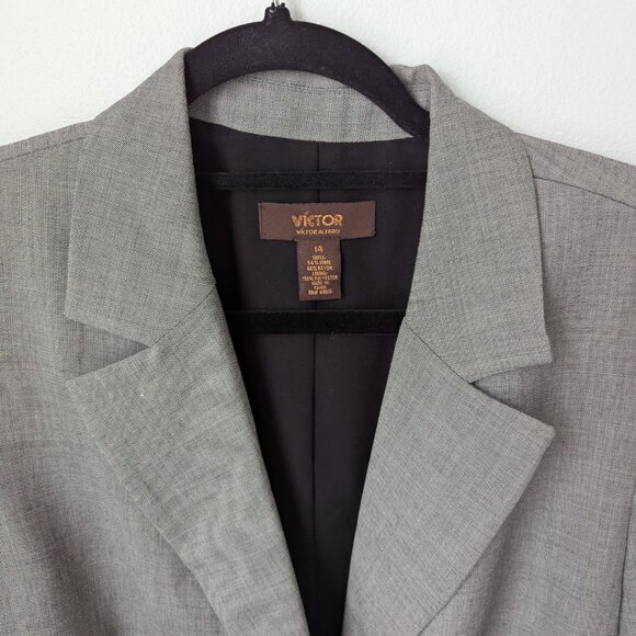 Victor Alfaro Women's Gray Wool-Rayon Blend Suit Set, 14 - Picture 4 of 9